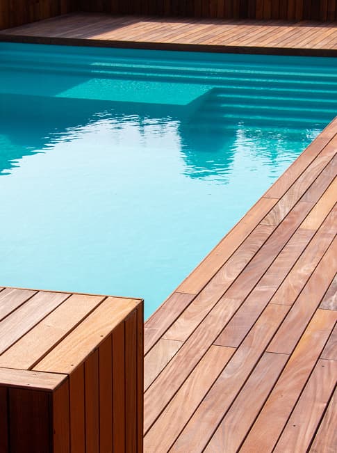 Pool & Spa